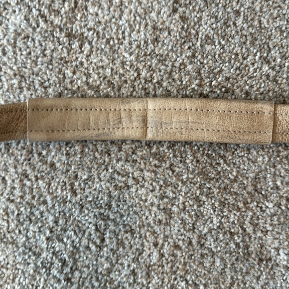 DAYLIN SKYE ~ Custom Leather Convertible Backpack ~ Vanilla Outlaw - Picture 10 of 10